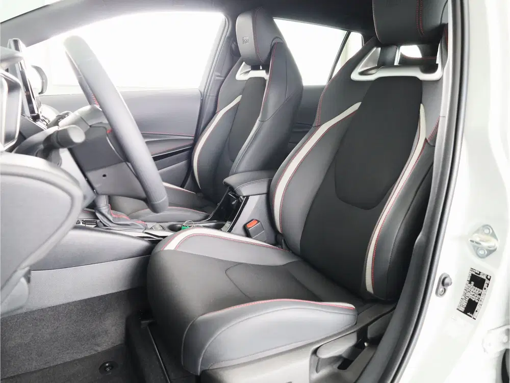 Toyota Corolla Hybrid 140 GR Sport *DEMO* uit 2025, foto 15