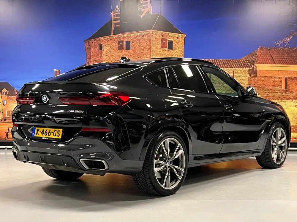 BMW X6 M50i High Exe Aut Panodak Laserlight Night uit 2020, foto 2