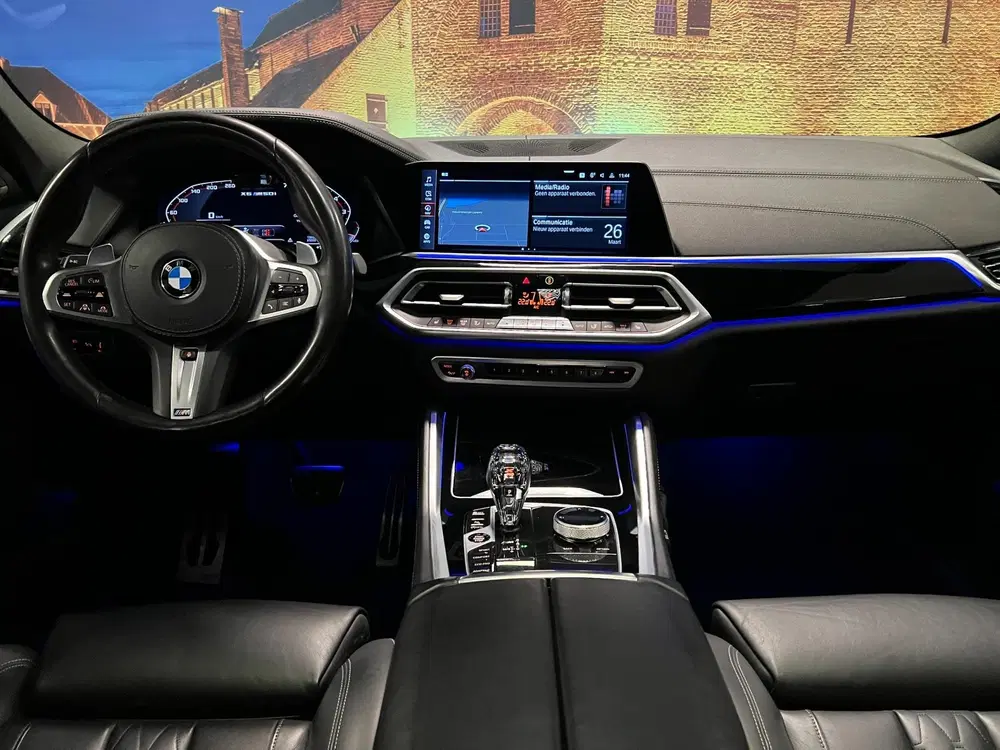 BMW X6 M50i High Exe Aut Panodak Laserlight Night uit 2020, foto 3