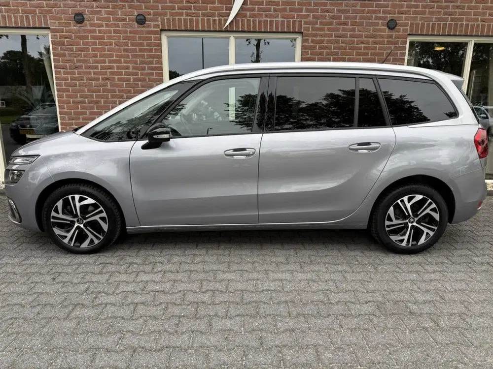 Citroën Grand C4 SpaceTourer Citroen Grand C4 SpaceTourer 1.2 PureTech uit 2021, foto 2