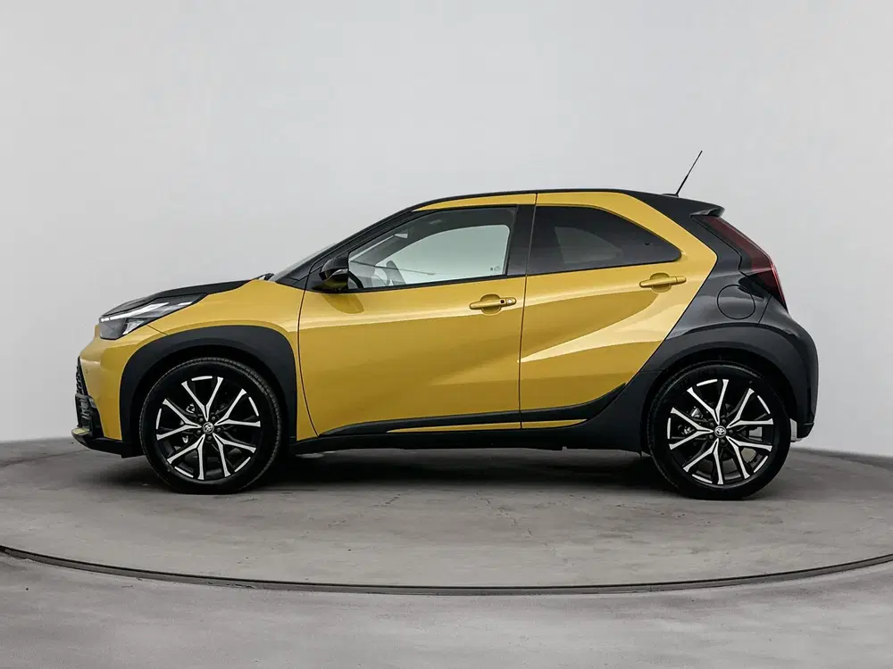 Toyota Aygo X Hybrid 115 GR Sport uit 2026, foto 2