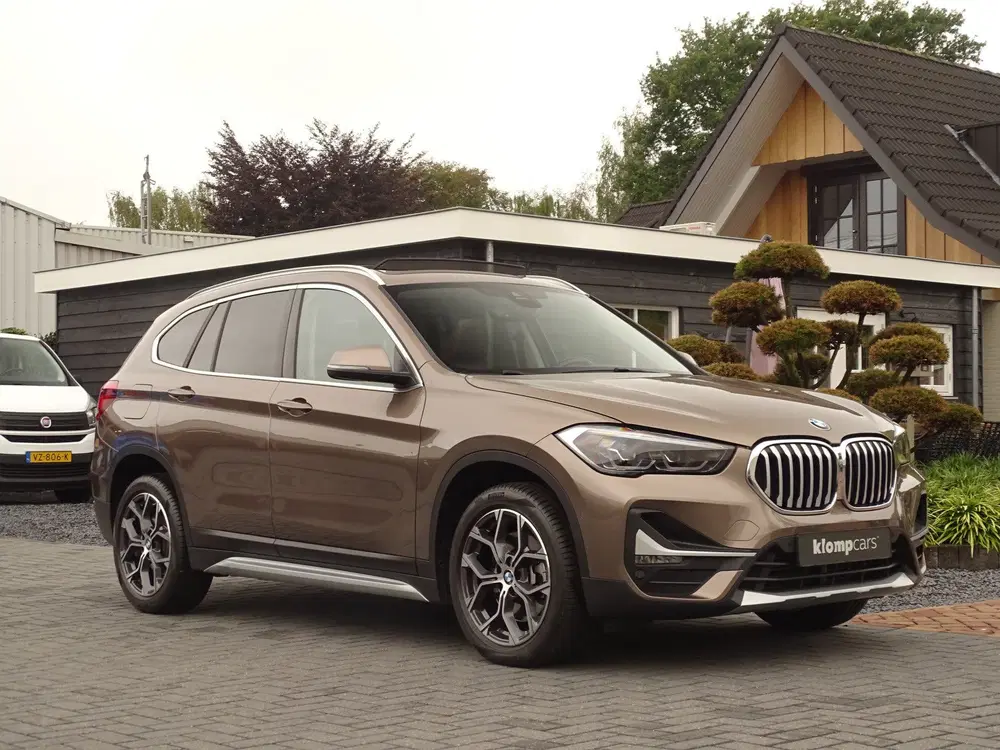BMW X1 xDrive25i X-line uit 2019, foto 3