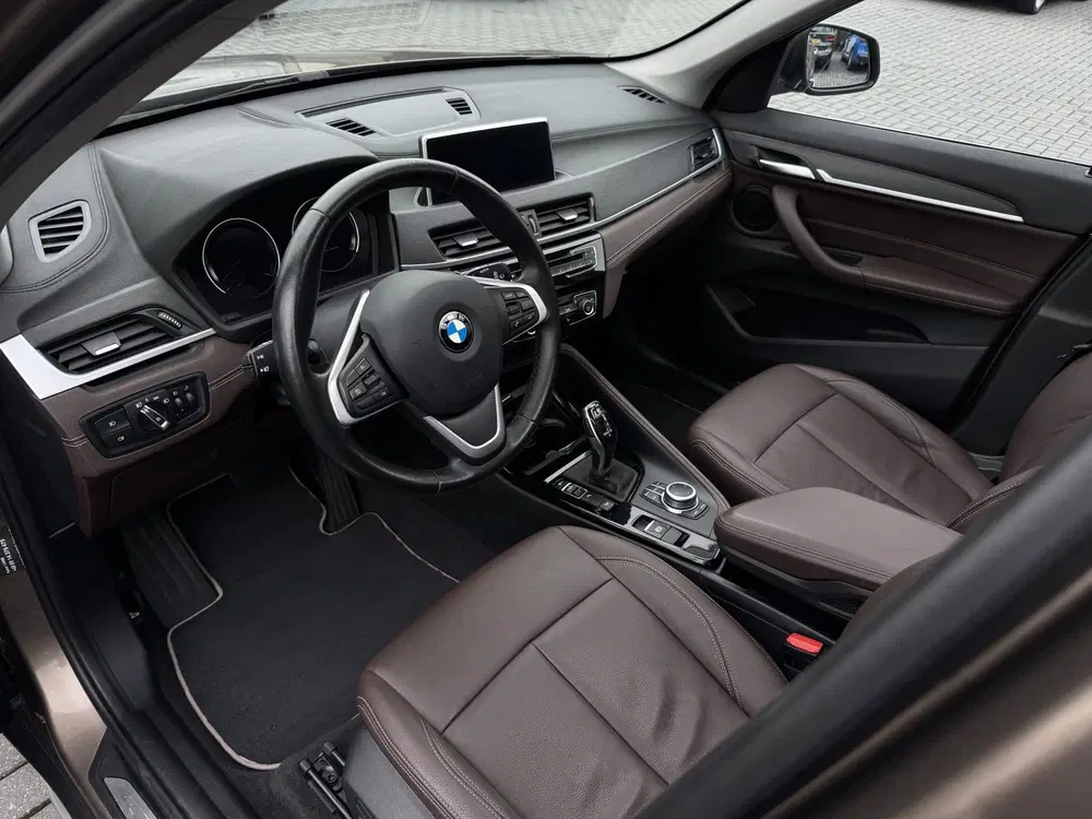 BMW X1 xDrive25i X-line uit 2019, foto 9
