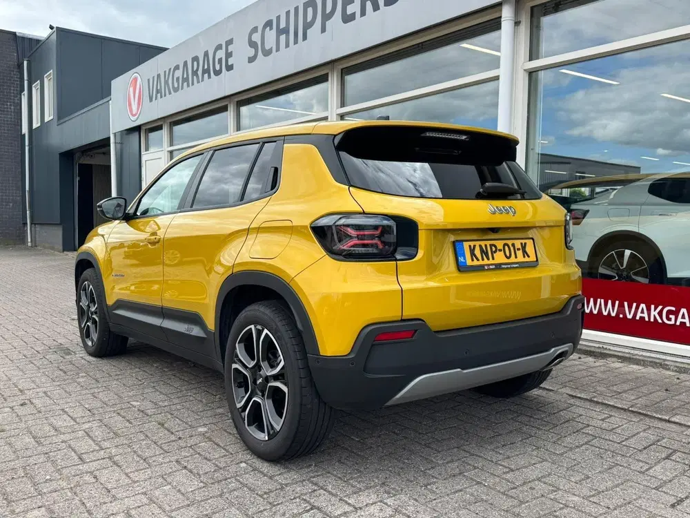 Jeep Avenger 1.2 e-Hybrid Summit uit 2025, foto 10