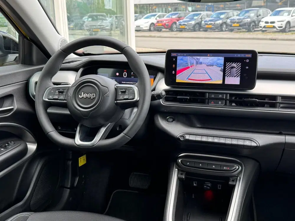 Jeep Avenger 1.2 e-Hybrid Summit uit 2025, foto 5