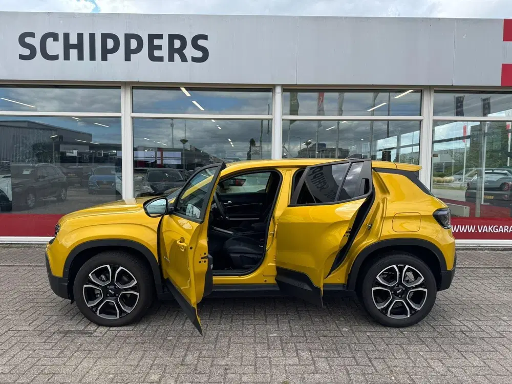 Jeep Avenger 1.2 e-Hybrid Summit uit 2025, foto 8