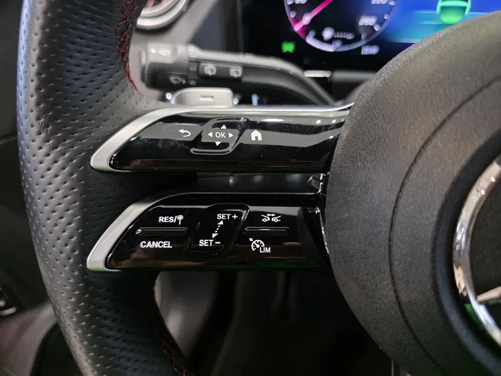 Mercedes-Benz GLA GLA 200 AMG Line uit 2024, foto 15