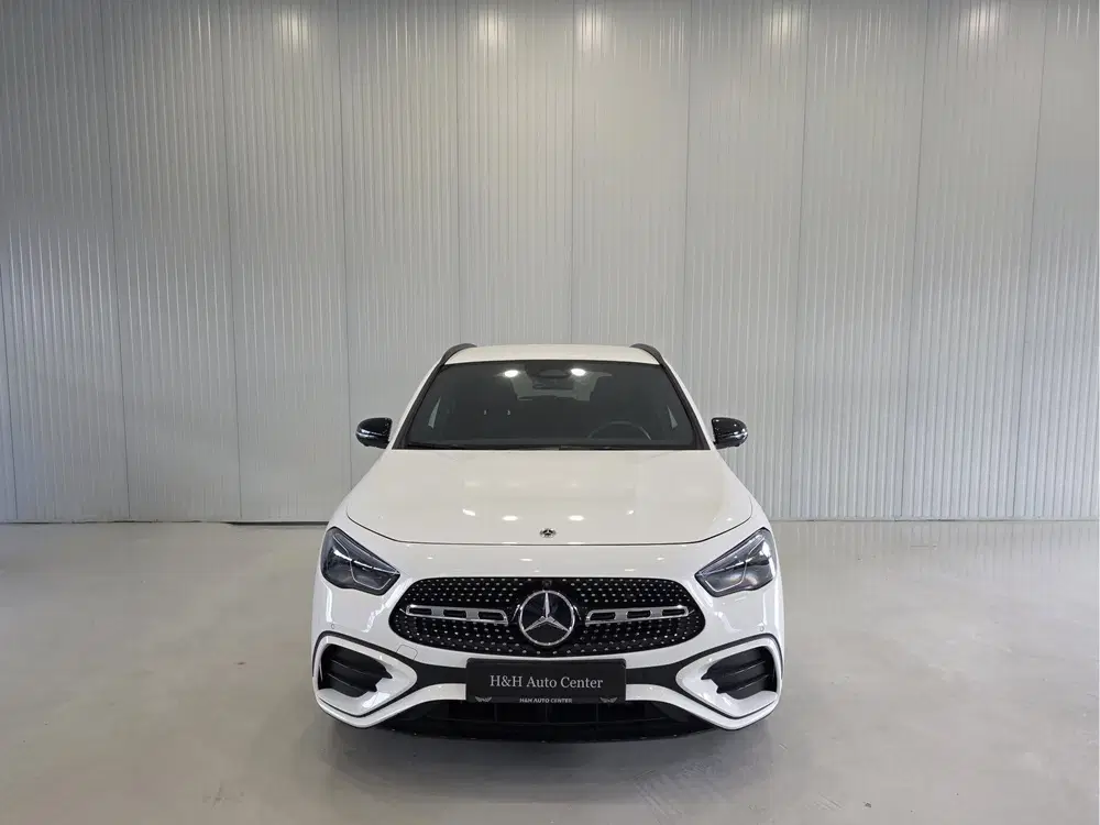 Mercedes-Benz GLA GLA 200 AMG Line uit 2024, foto 2
