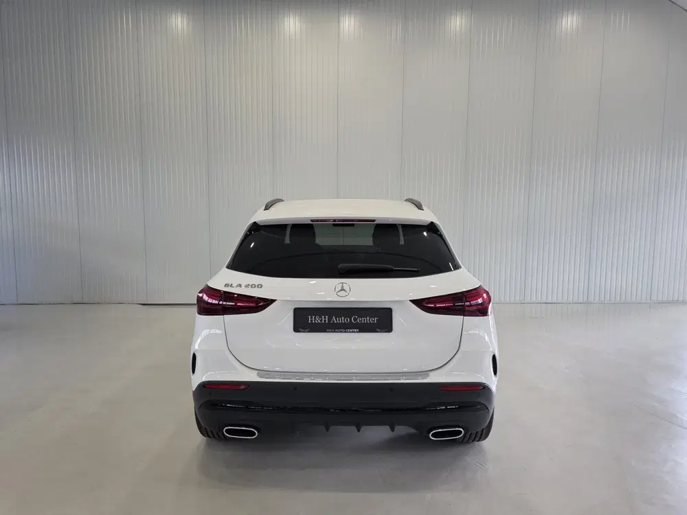 Mercedes-Benz GLA GLA 200 AMG Line uit 2024, foto 4