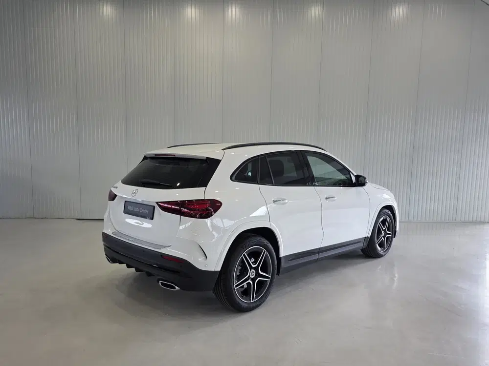 Mercedes-Benz GLA GLA 200 AMG Line uit 2024, foto 5