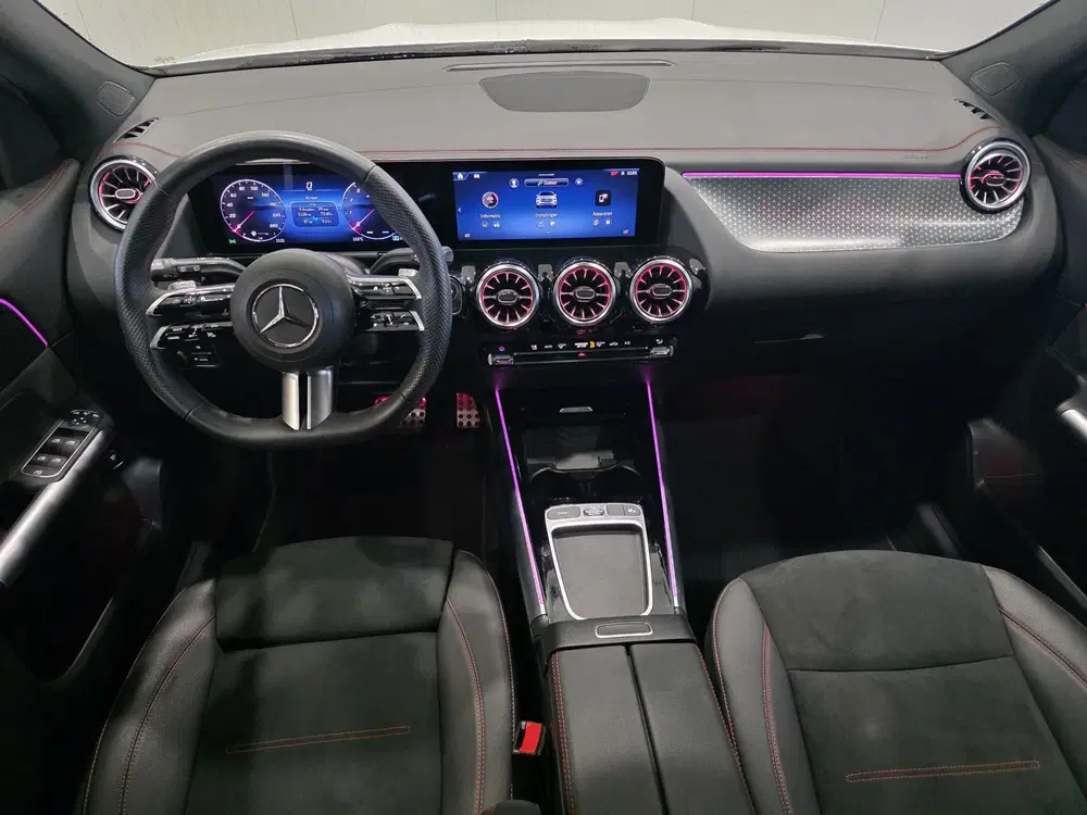 Mercedes-Benz GLA GLA 200 AMG Line uit 2024, foto 8