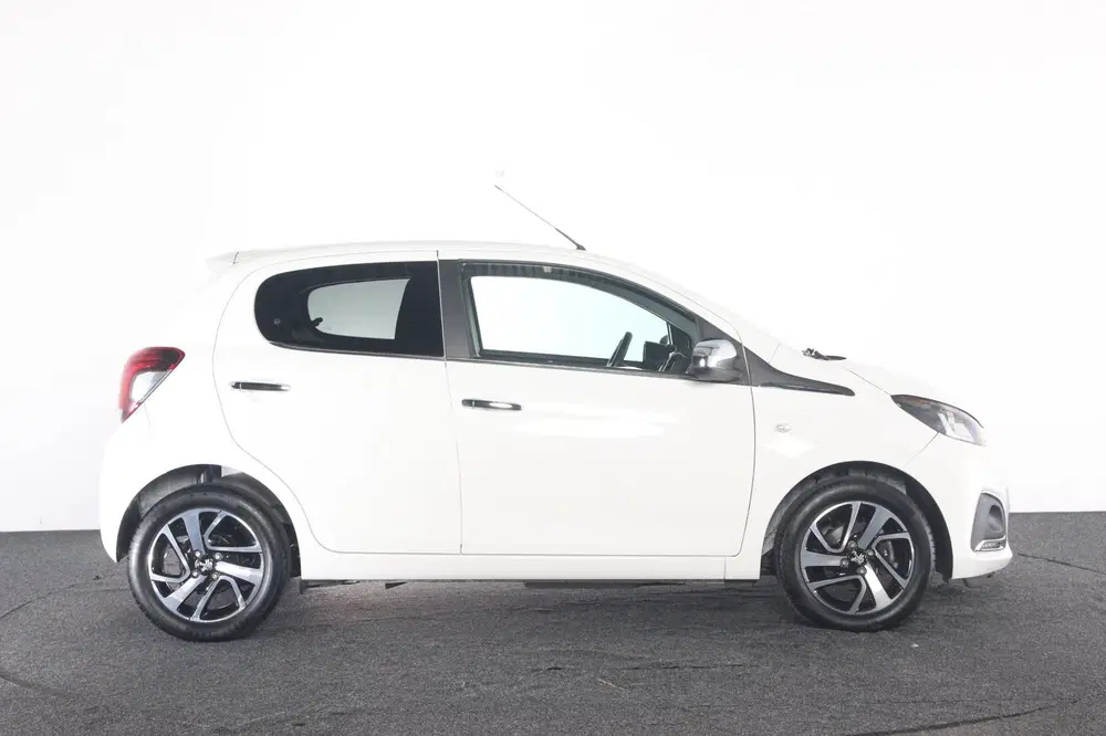 Peugeot 108 1.0 e-VTi Allure uit 2020, foto 4