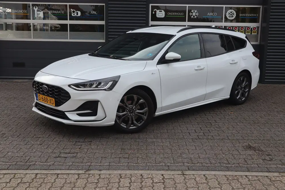 Ford Focus 1.0 EcoBoost Hybrid ST Line uit 2023