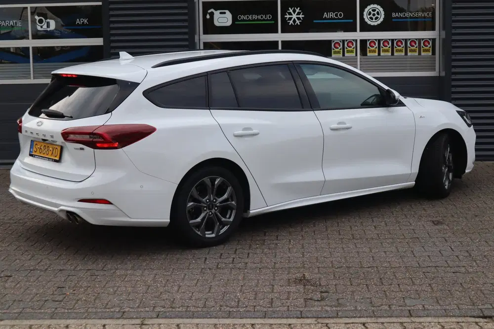 Ford Focus 1.0 EcoBoost Hybrid ST Line uit 2023, foto 5