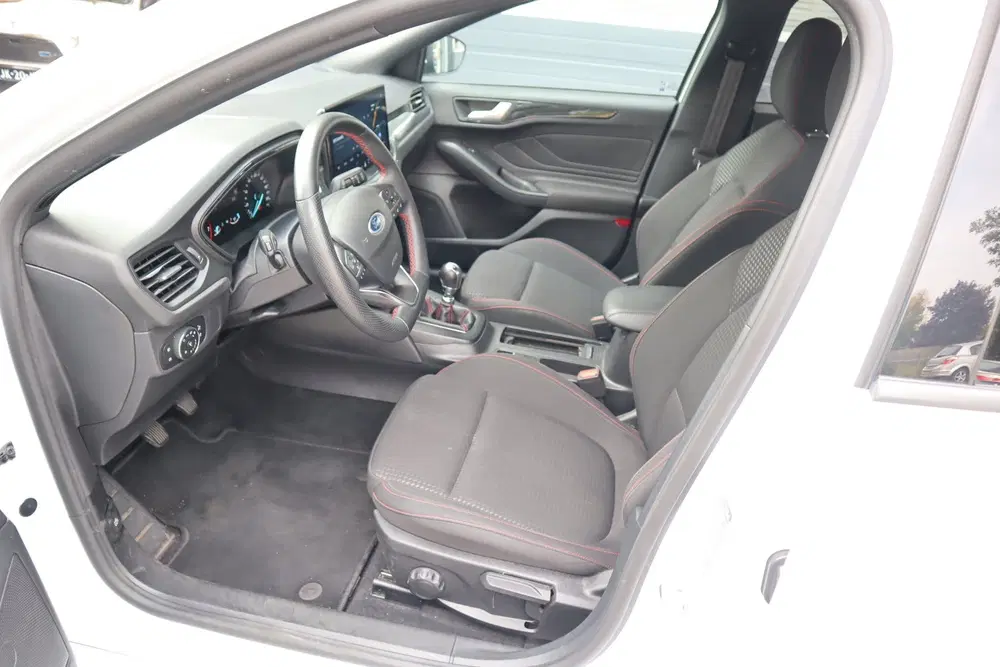 Ford Focus 1.0 EcoBoost Hybrid ST Line uit 2023, foto 9