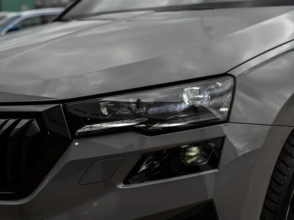 Skoda Karoq 1.5 TSI ACT 150PK DSG Sportline Business uit 2023, foto 10
