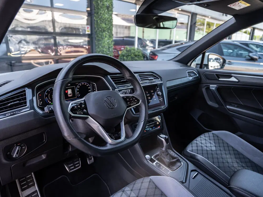 Volkswagen Tiguan 1.5 TSI 150PK DSG R-Line uit 2023, foto 15