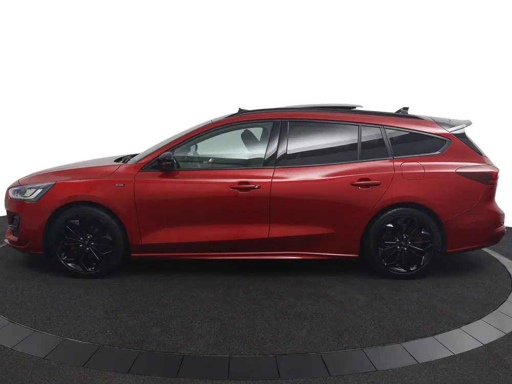 Ford Focus 1.0 EcoBoost Hybrid ST Line X Black Editio uit 2024, foto 2