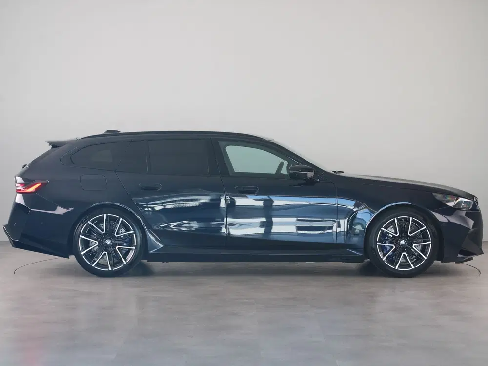 BMW M5 Touring SoH 100% uit 2025, foto 10