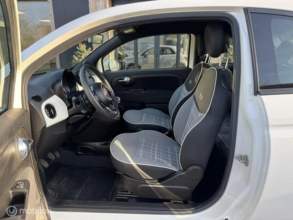Fiat 500 1.0 Hybrid uit 2021, foto 11