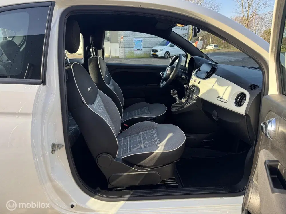 Fiat 500 1.0 Hybrid uit 2021, foto 13