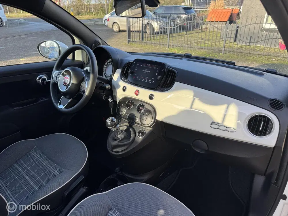 Fiat 500 1.0 Hybrid uit 2021, foto 14