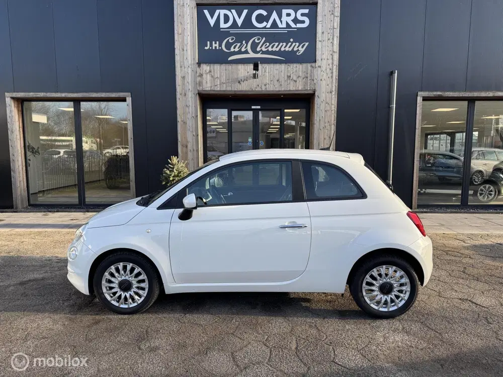 Fiat 500 1.0 Hybrid uit 2021, foto 2