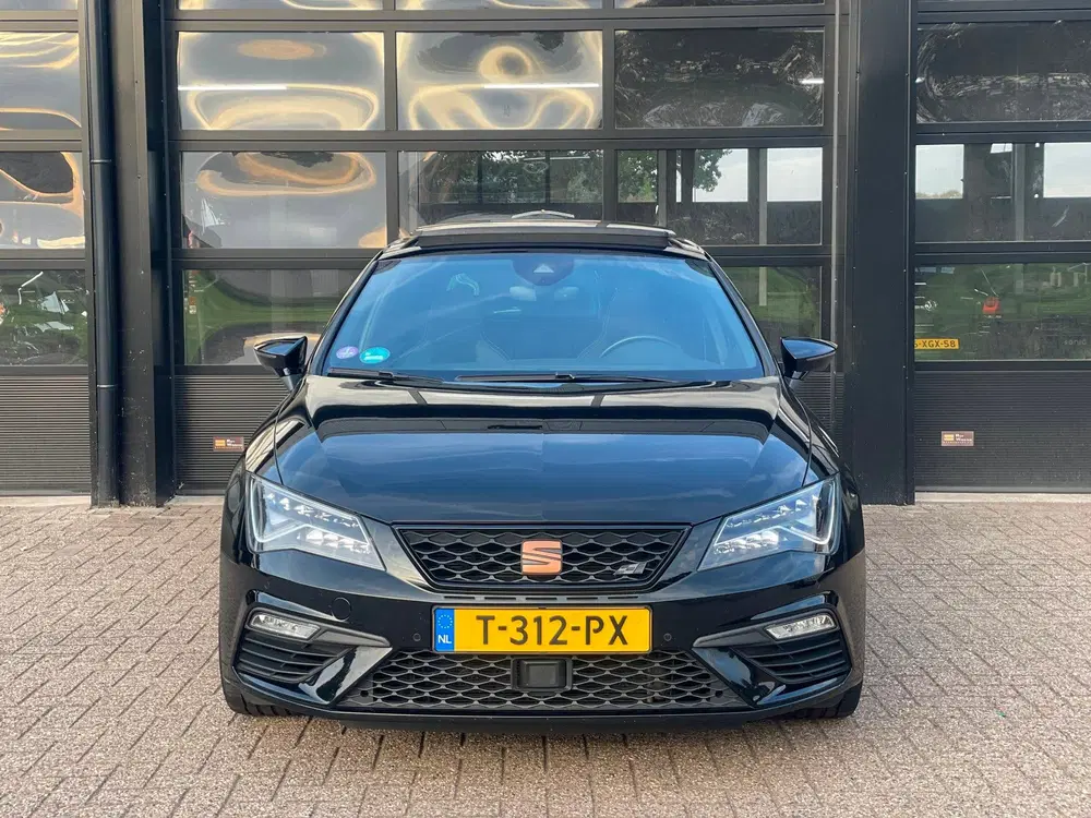 SEAT Leon 2.0 TSI CUPRA Ultimate Edition uit 2020, foto 2