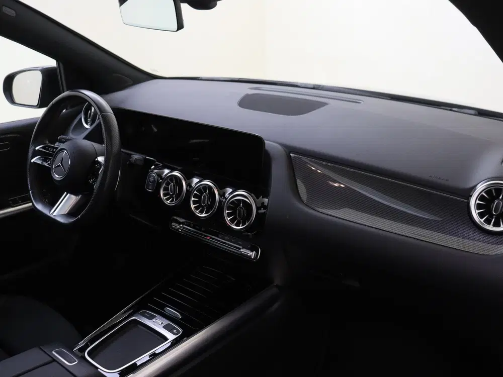 Mercedes-Benz B-Klasse 180 AMG Line Panoramadak uit 2024, foto 5
