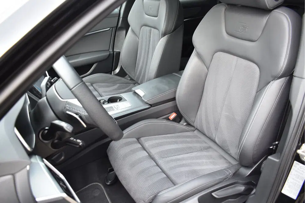 Audi A6 50 TFSI e Quattro S-Line SOH 100% Pano Mat uit 2023, foto 2