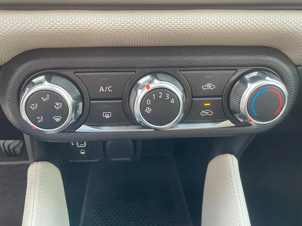 Nissan Micra 1.0 IG-T N-Connecta uit 2019, foto 14