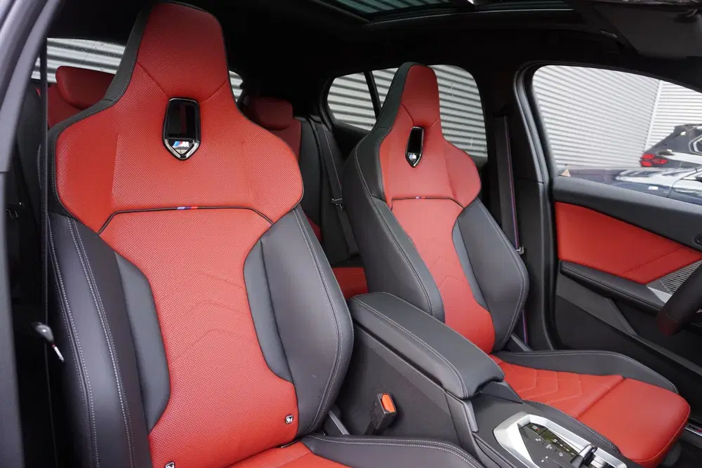 BMW 1-serie 5-deurs 120 M Sportpakket Pro uit 2025, foto 11