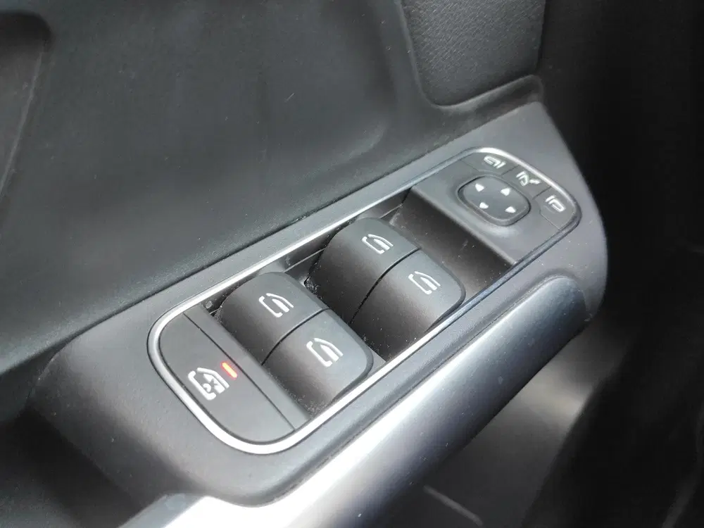 Mercedes-Benz EQA 300 4MATIC 67 kWh Progressive uit 2023, foto 13