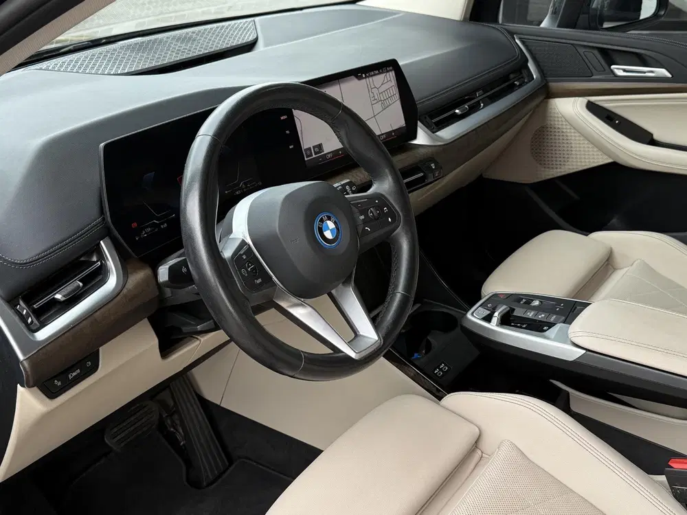 BMW 2-serie Active Tourer 225e xDrive Luxury Line uit 2022, foto 3