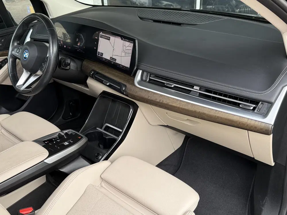 BMW 2-serie Active Tourer 225e xDrive Luxury Line uit 2022, foto 5