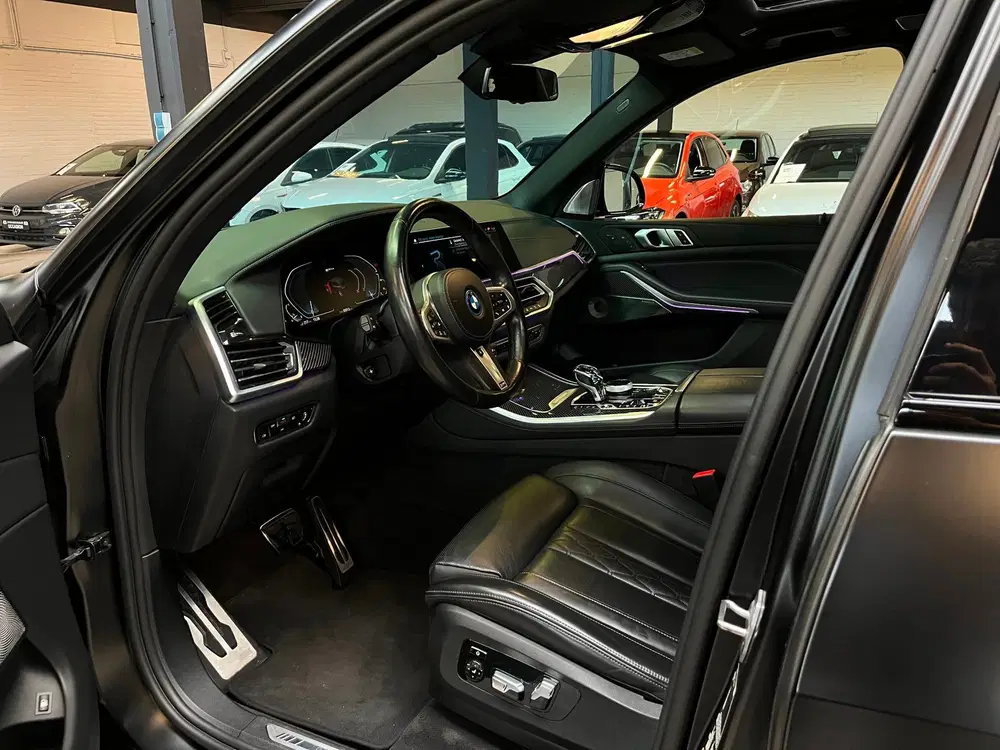 BMW X5 XDrive45e High Executive Carbon uit 2021, foto 11