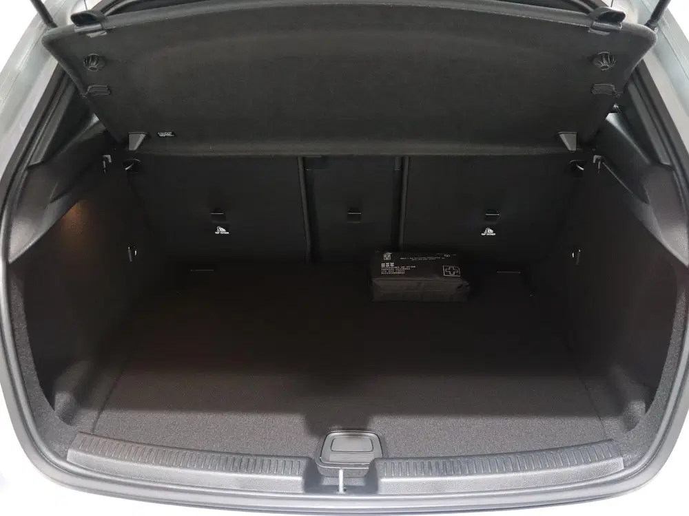Mercedes-Benz A-Klasse 180 Business Solution AMG uit 2025, foto 11