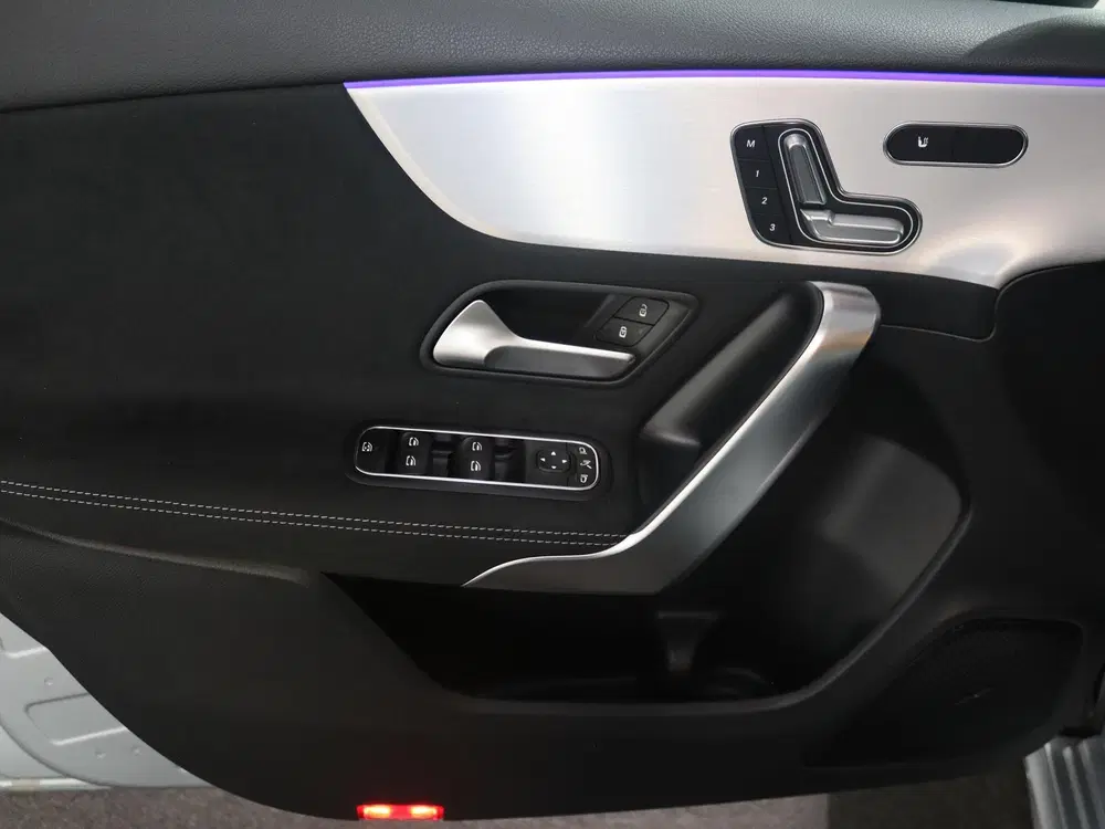 Mercedes-Benz A-Klasse 180 Business Solution AMG uit 2025, foto 13