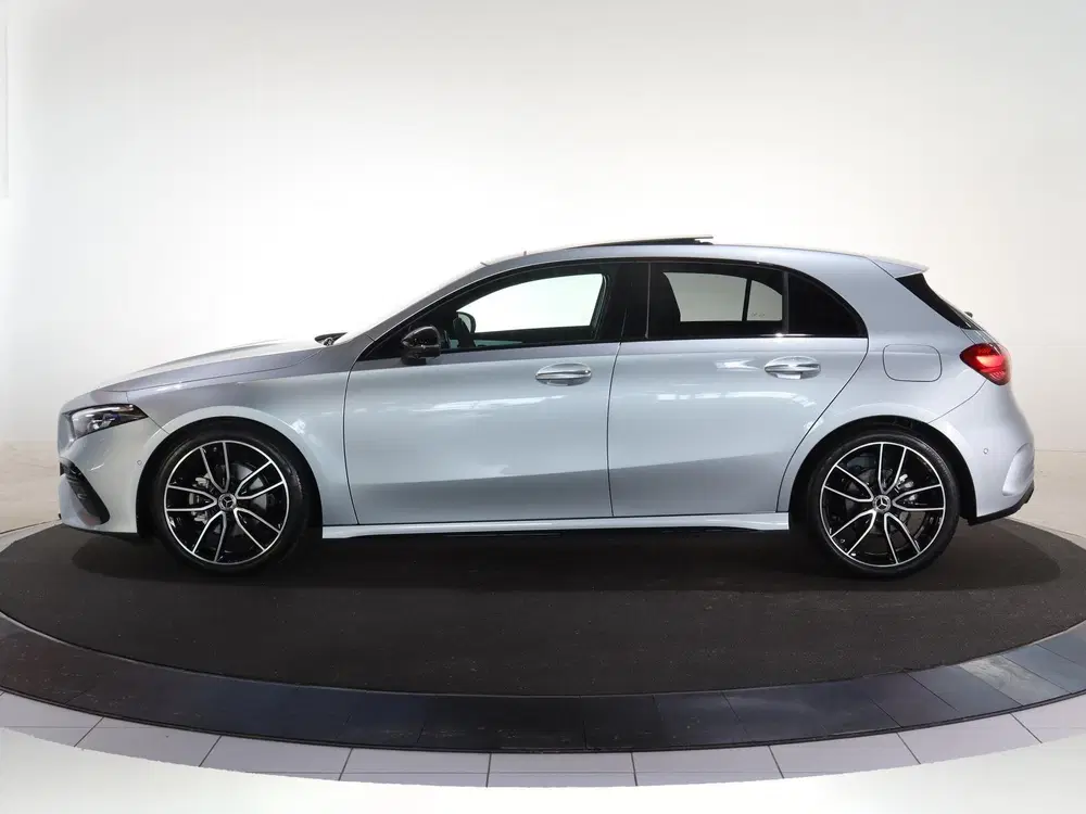 Mercedes-Benz A-Klasse 180 Business Solution AMG uit 2025, foto 5