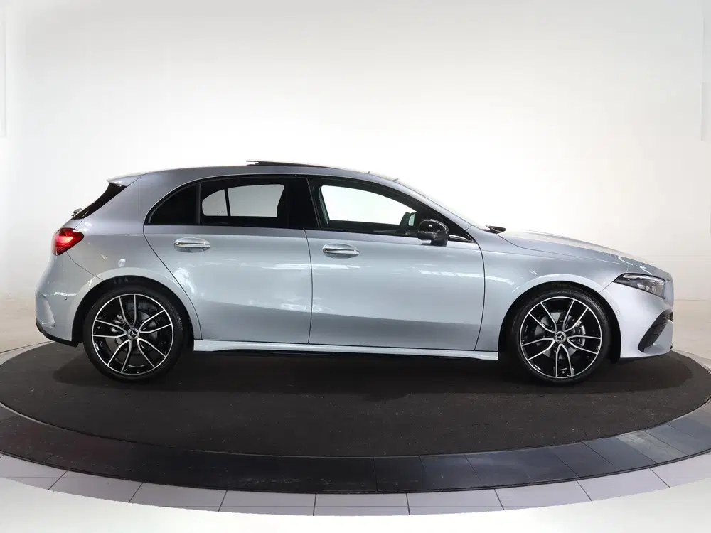 Mercedes-Benz A-Klasse 180 Business Solution AMG uit 2025, foto 6