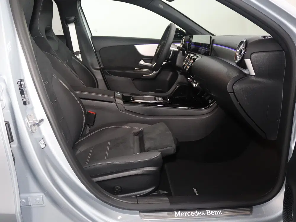 Mercedes-Benz A-Klasse 180 Business Solution AMG uit 2025, foto 8
