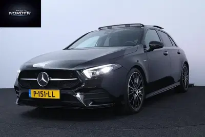 Mercedes-Benz A-Klasse Mercedes A-klasse 180 AMG Line Night Editi uit 2022