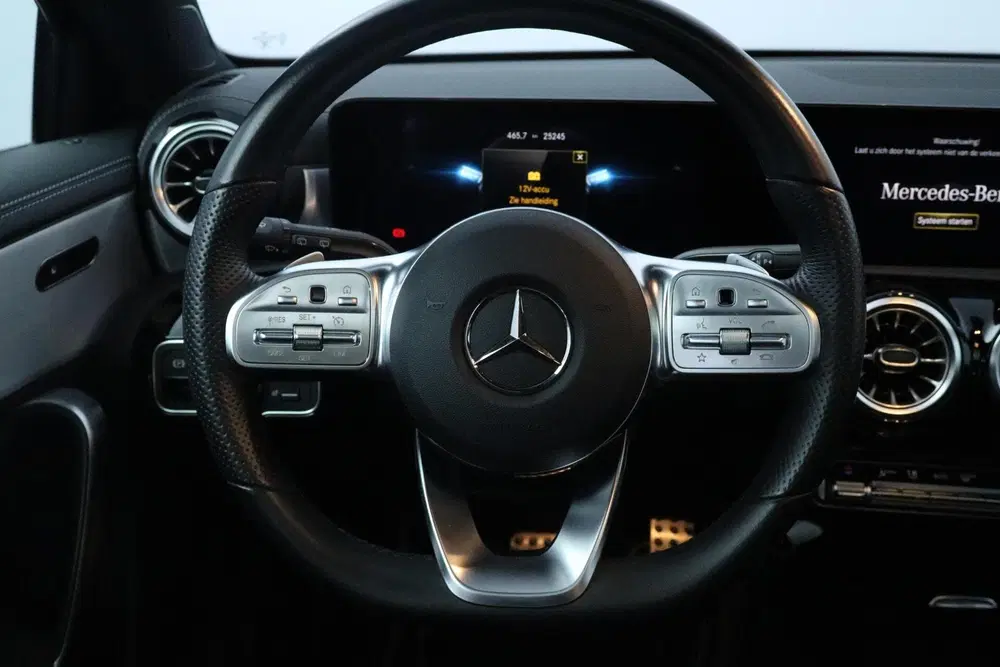 Mercedes-Benz A-Klasse Mercedes A-klasse 180 AMG Line Night Editi uit 2022, foto 10