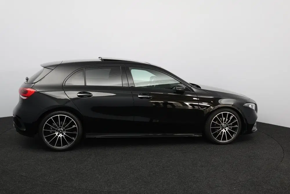 Mercedes-Benz A-Klasse Mercedes A-klasse 180 AMG Line Night Editi uit 2022, foto 4