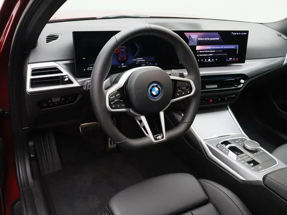 BMW 3-serie Sedan 330e M Sportpakket uit 2026, foto 10