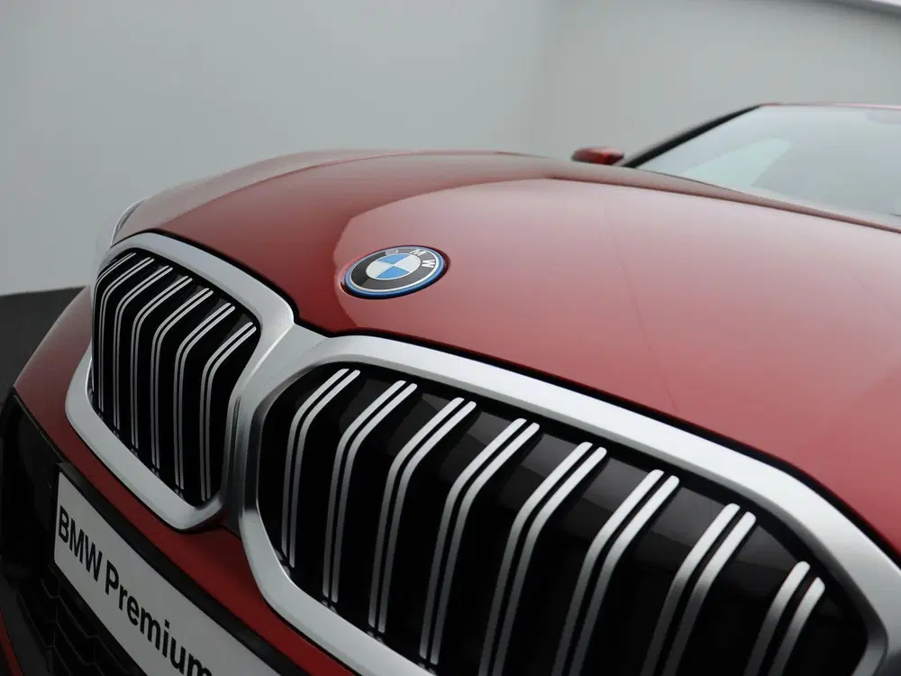 BMW 3-serie Sedan 330e M Sportpakket uit 2026, foto 7