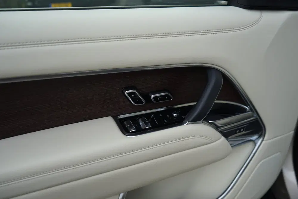 Land Rover Range Rover 3.0 P440e Autobiography PHEV uit 2023, foto 14