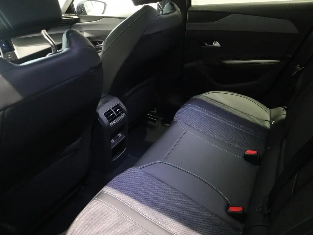 Peugeot 308 Allure 54 kWh CAMERA uit 2025, foto 6