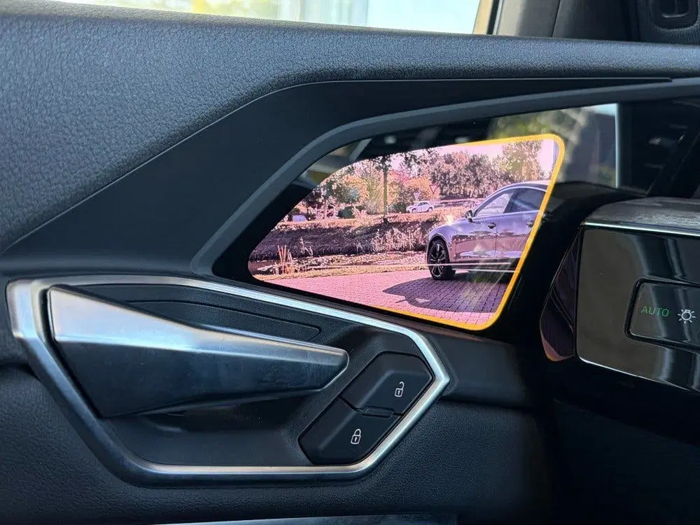 Audi e-tron 55 QUATTRO S-LINE uit 2022, foto 14