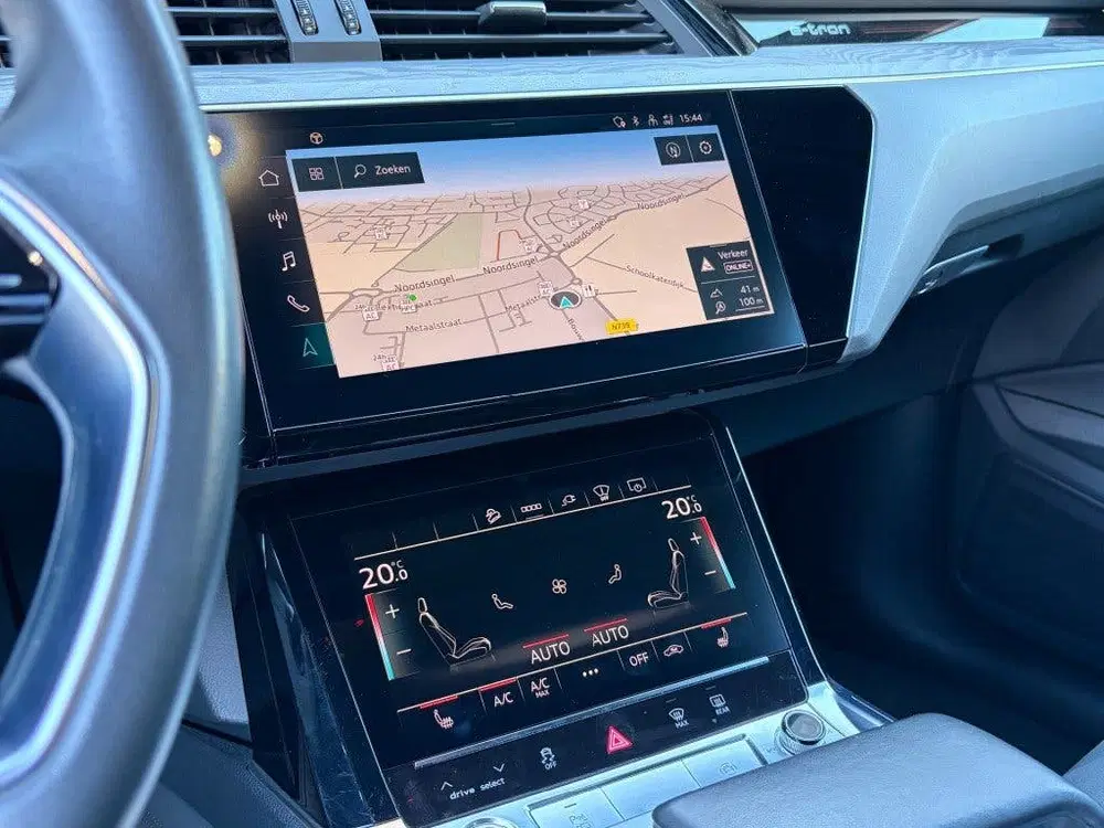 Audi e-tron 55 QUATTRO S-LINE uit 2022, foto 8